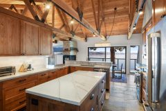 Stateline-Home-Renovation-Kitchen-Island-2