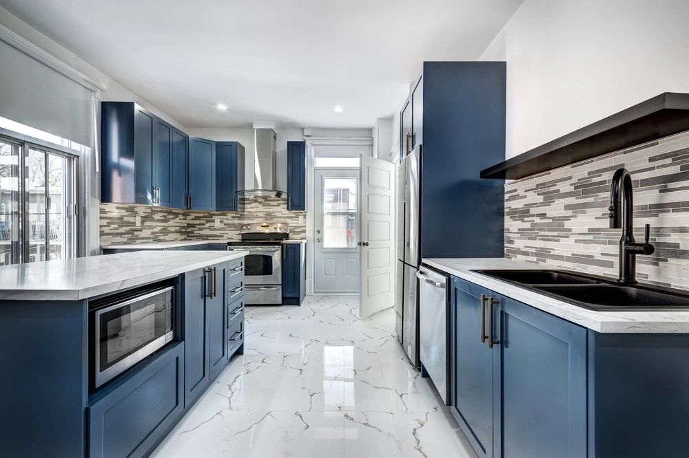 Beautifully remodeled kitchen in Reno with modern appliances and custom cabinets.